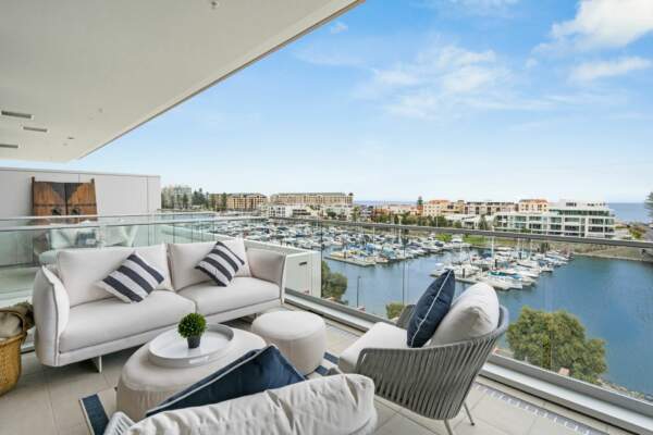 Luxe on Adelphi
