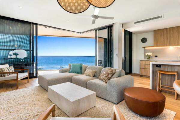 Absolute Beachfront Luxury Apartment