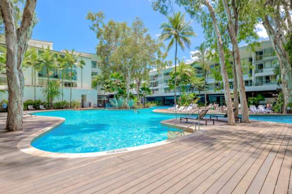 Drift Beachfront Resort Suite 1305
