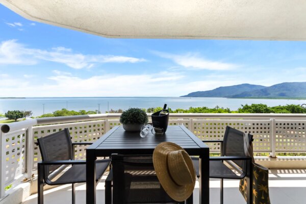 Rydges Plaza Esplanade Luxury 2-Bedroom Apartment 82