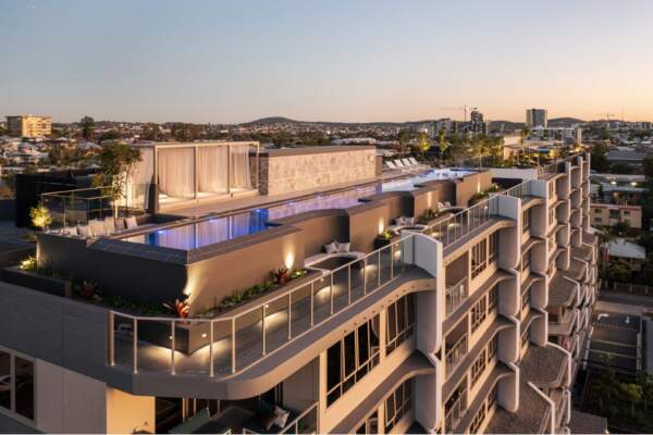 The Sinclair – A Luxurious Apartment with Rooftop Pool