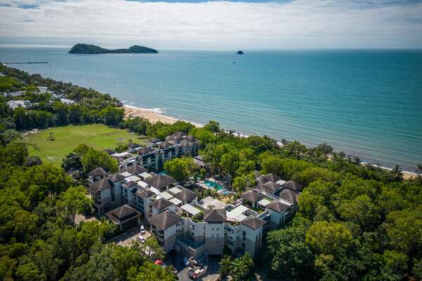 328-329 Luxury Beachfront Resort Palm Cove