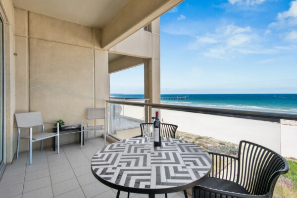 Beachfront Balcony Glenelg