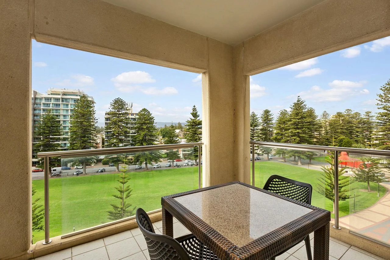 Glenelg Seaside Family Stay