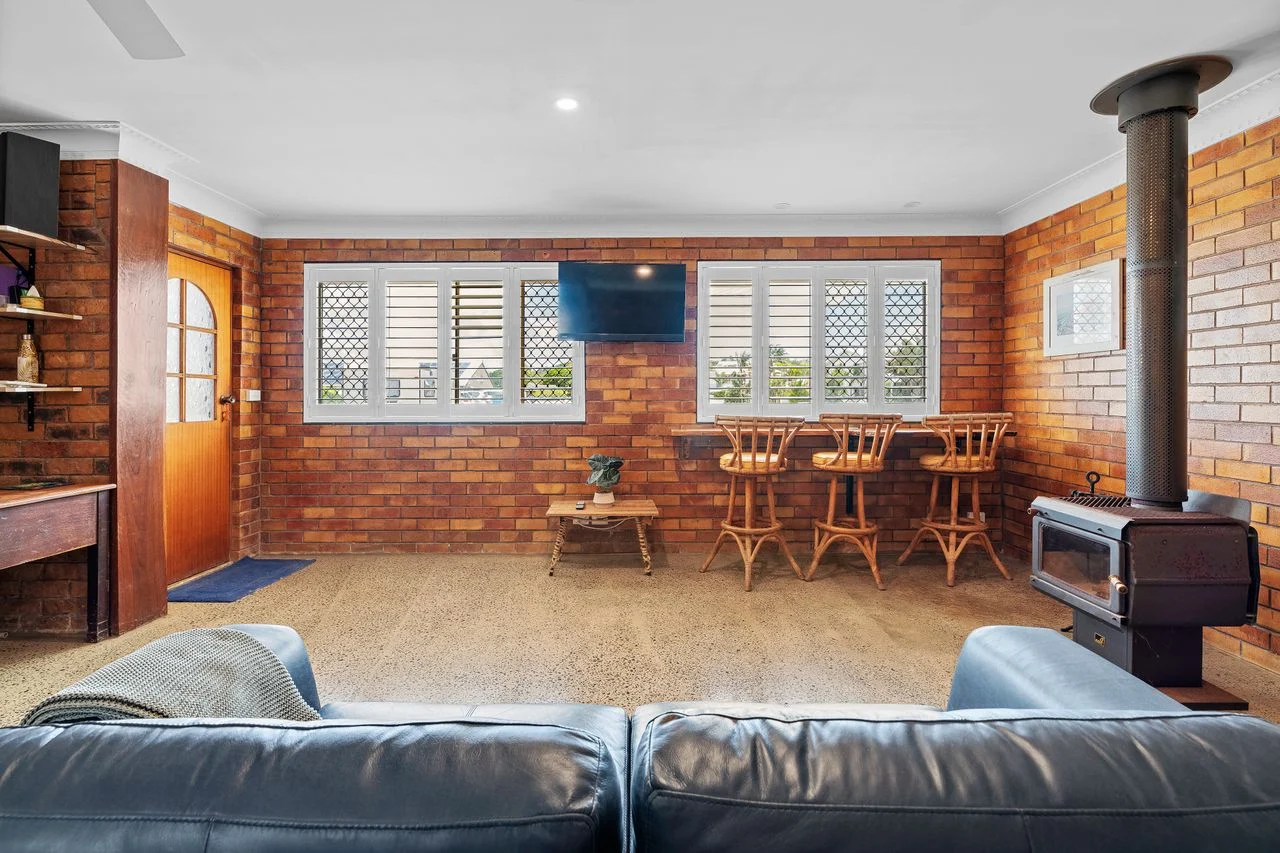 Sea Breeze on Gibbon