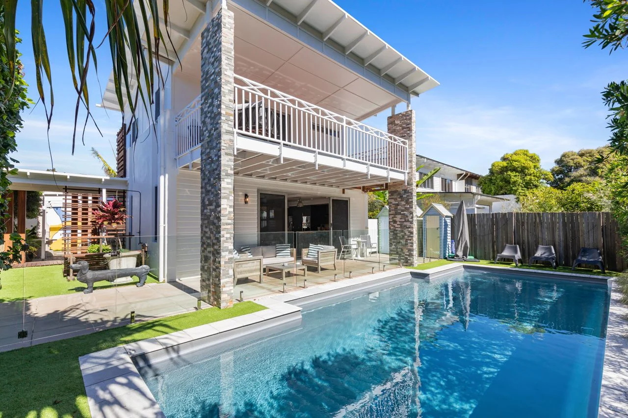 4 Boardrider Crescent